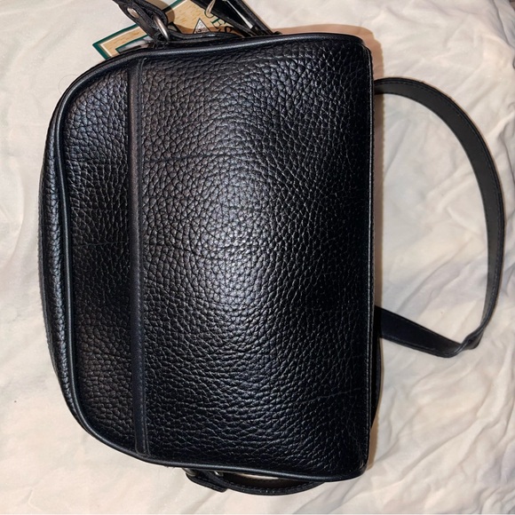 NEW VINTAGE w/TAGS GUESS Crossbody - Picture 5 of 11